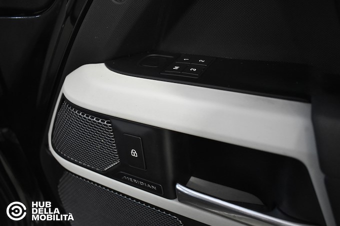 LAND ROVER Defender 110 2.0 SD4 240CV AWD Auto SE